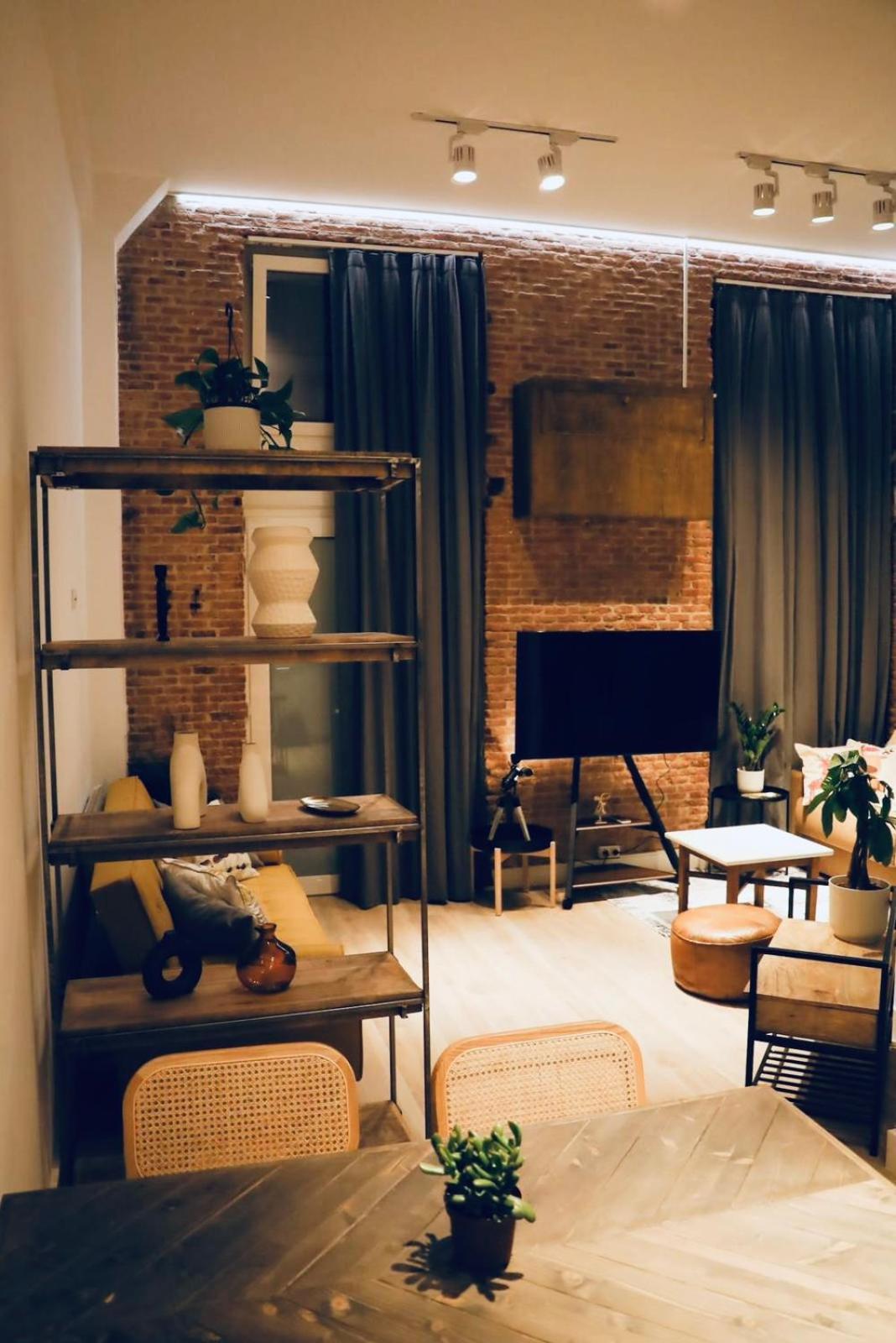 Апартаменты Unique Nyc Style Loft In The Heart Of Мадрид Экстерьер фото