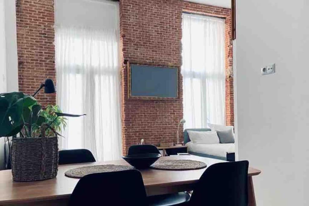 Апартаменты Unique Nyc Style Loft In The Heart Of Мадрид Экстерьер фото
